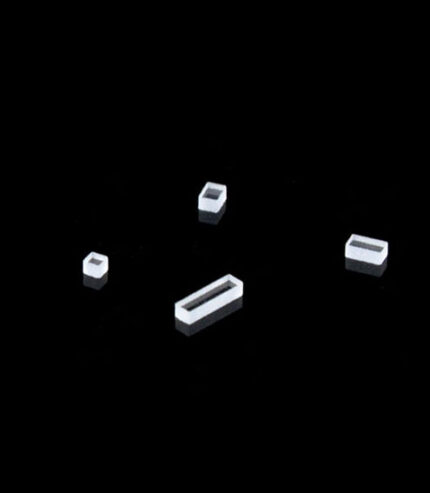 Ultrakleine UV-glaasjes van kwartsglas (JGS1) - aangepaste maten beschikbaar